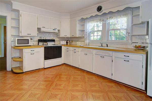 9 Blanchard Road Milford, MA 01757 - Photo 4 of 13 Gallery Image 4