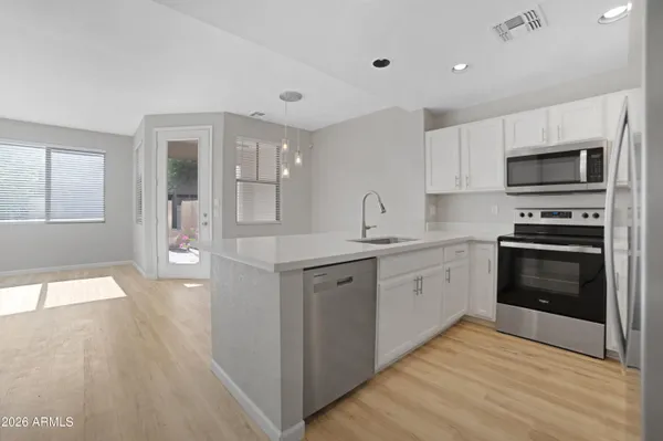 $399,900 | 1886 East Don Carlos, Unit 113, Tempe, AZ 85281