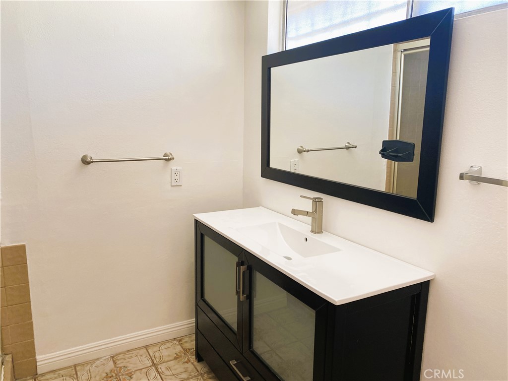 9257 La Shell Drive Tujunga, CA 91042 - Photo 14 of 24