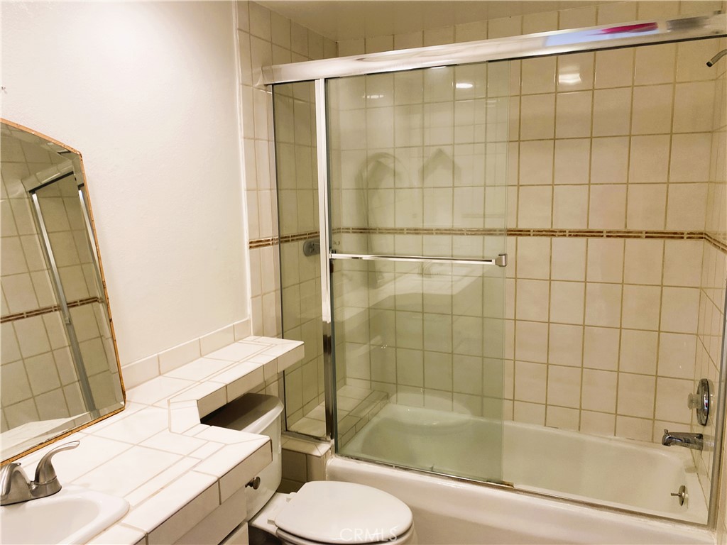 9257 La Shell Drive Tujunga, CA 91042 - Photo 10 of 24