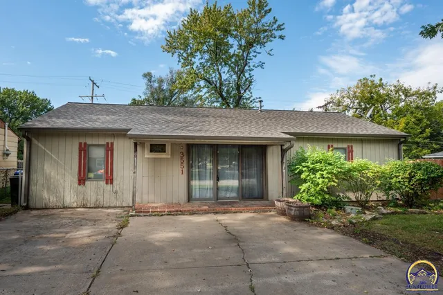 $95,000 | 3551 Southwest Westview Avenue, Topeka, KS 66611