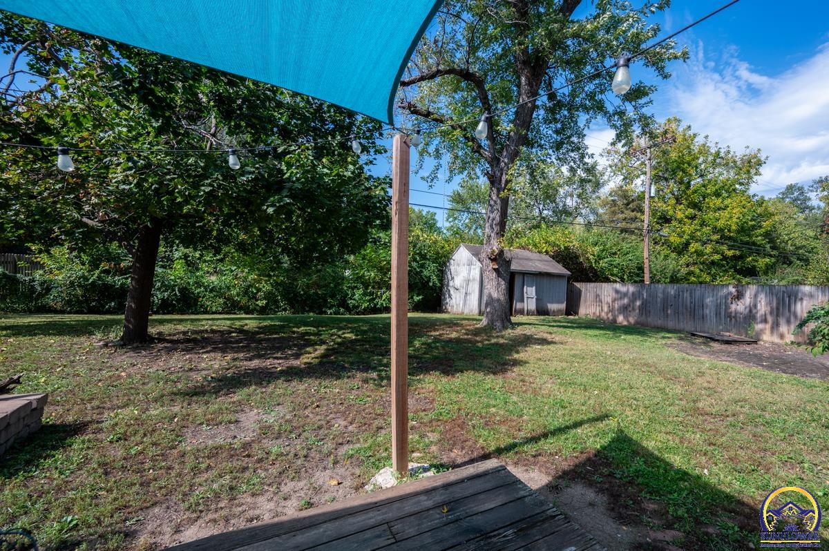 3551 Southwest Westview Avenue Topeka, KS 66611 - Photo 11 of 19