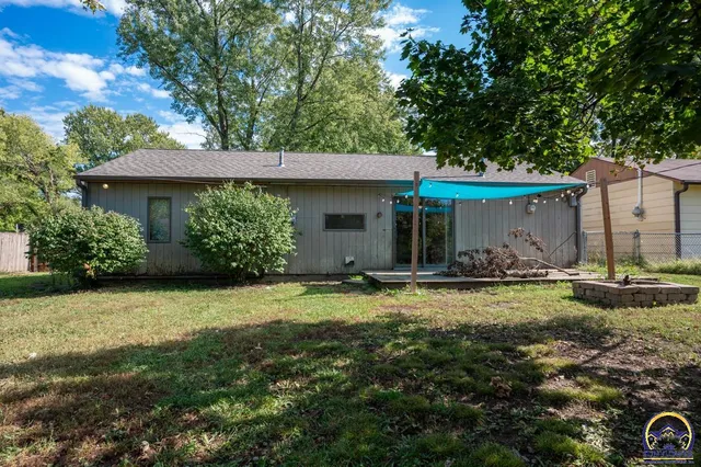 $95,000 | 3551 Southwest Westview Avenue, Topeka, KS 66611