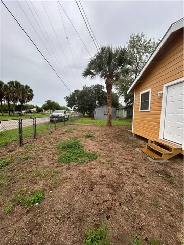 $975 | 309 South Baxter Street, Premont, TX 78375