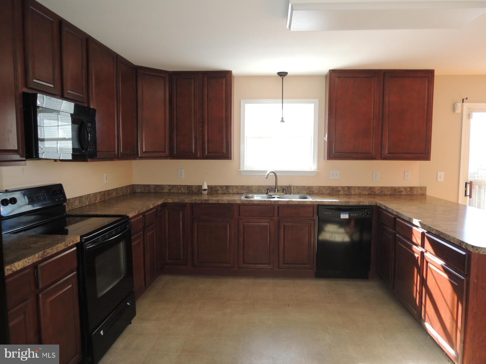 141 Ranson Estates Circle Ranson, WV 25438 - Photo 7 of 27 Kitchen