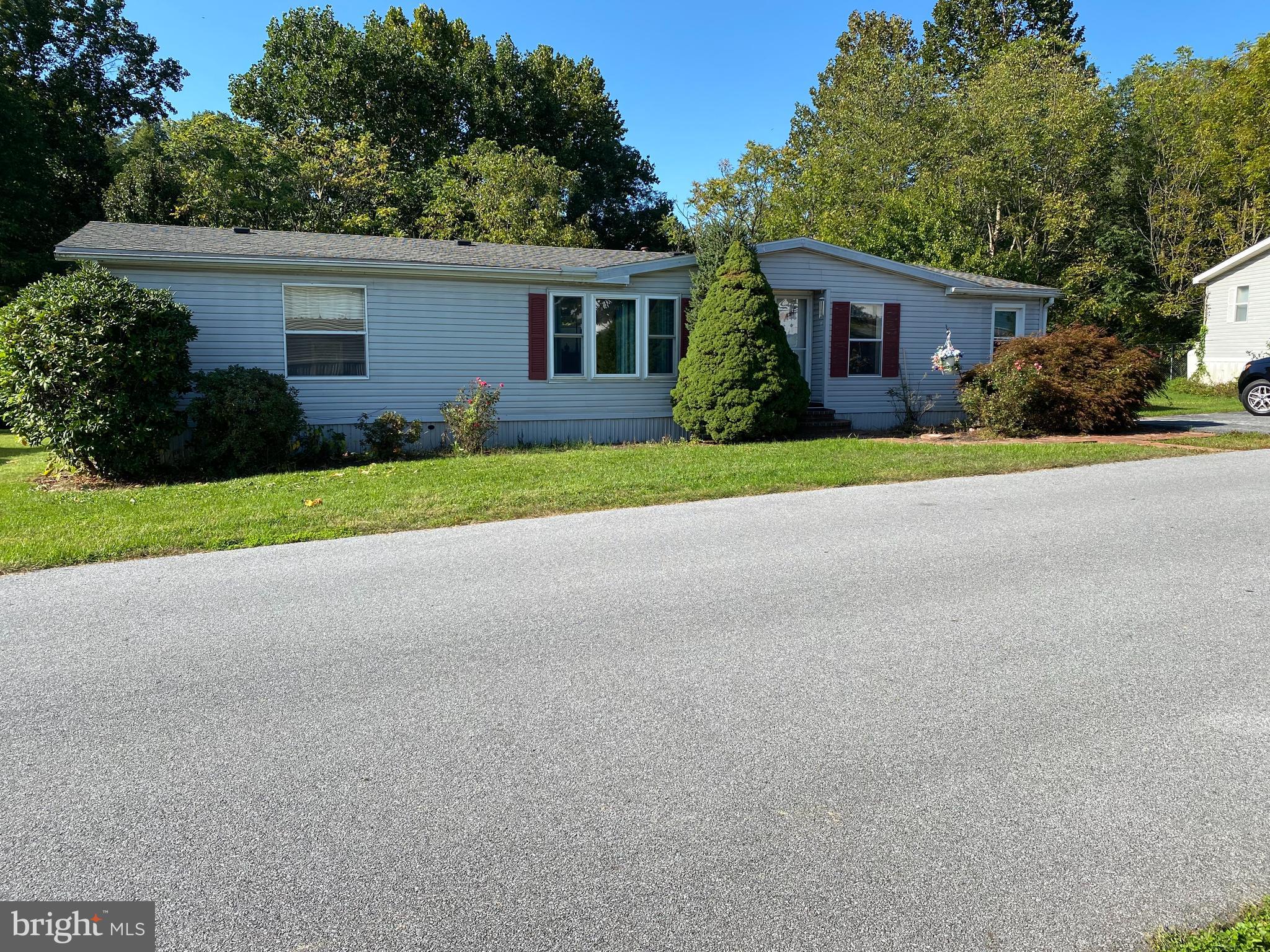 76 Sherry Drive Lititz, PA 17543 - Photo 3 of 29