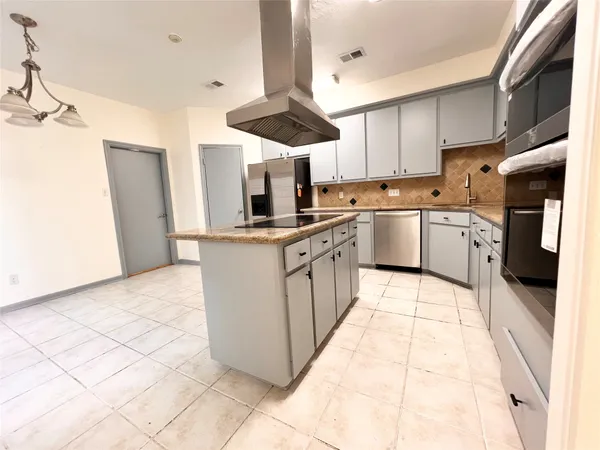 $3,400 | 727 Bunker Hill Road, Unit 92, Houston, TX 77024