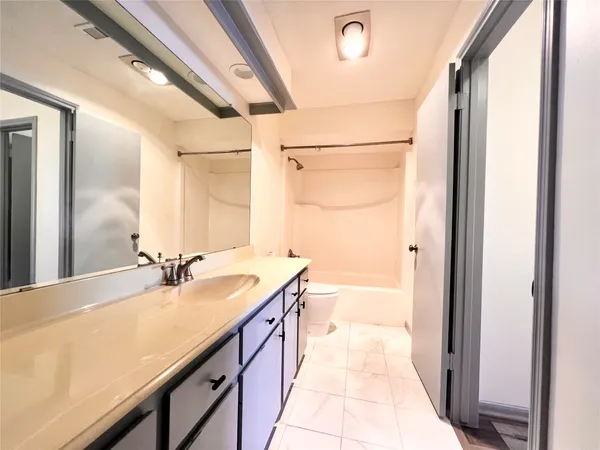 $3,400 | 727 Bunker Hill Road, Unit 92, Houston, TX 77024