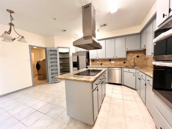 $3,400 | 727 Bunker Hill Road, Unit 92, Houston, TX 77024