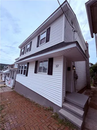 $189,900 | 37 Jones Street, Lansford, PA 18232