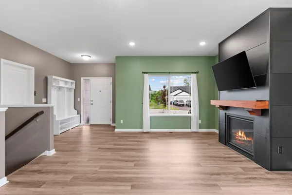 $425,000 | 9973 32nd Street Northeast, St. Michael, MN 55376