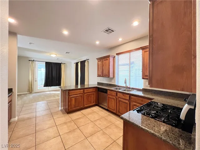 $2,050 | 6164 Bridgeport Hills Avenue, Las Vegas, NV 89139