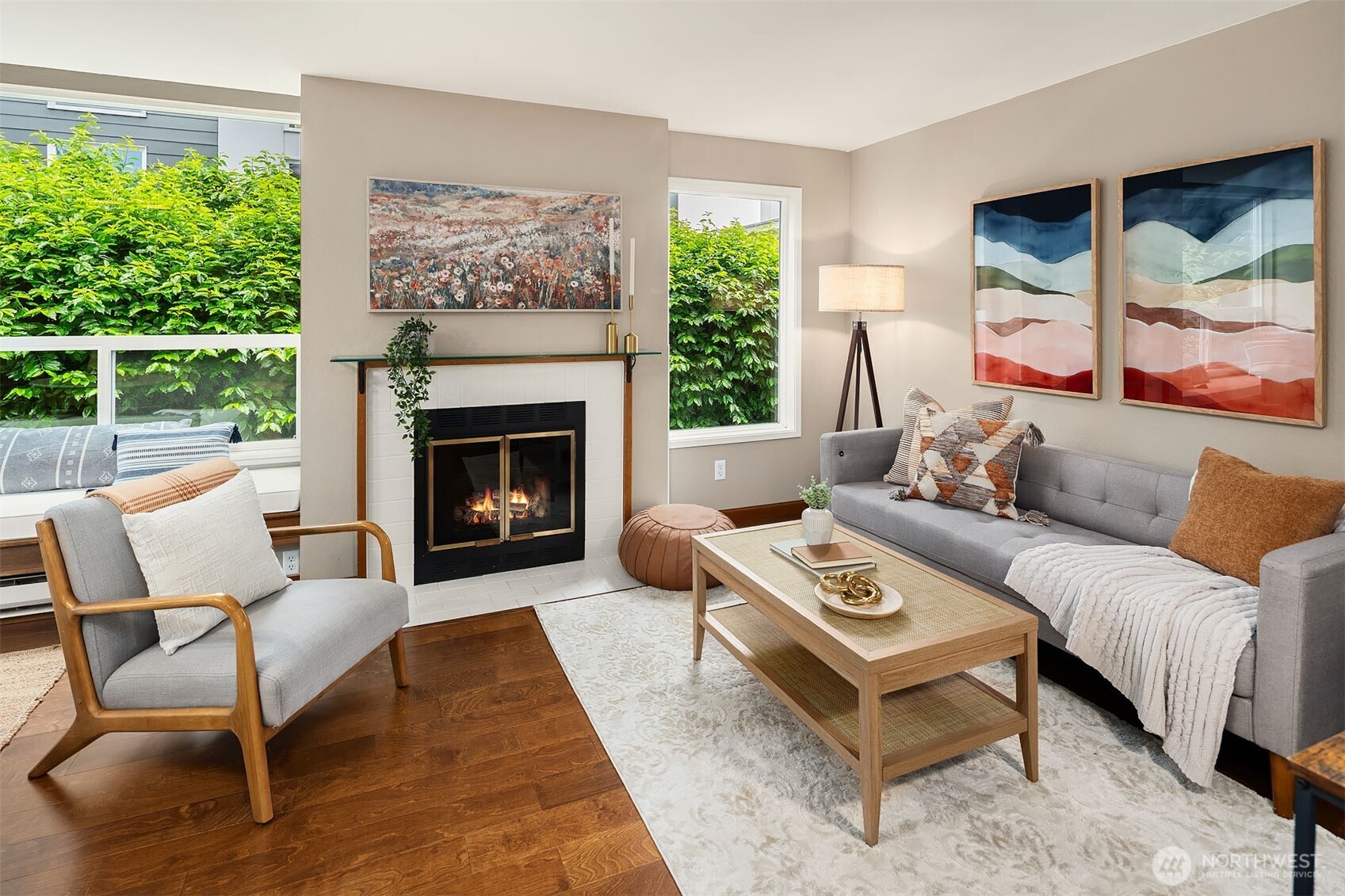 756 North 72nd Street, Unit 201 Seattle, WA 98103 - Photo 3 of 28
