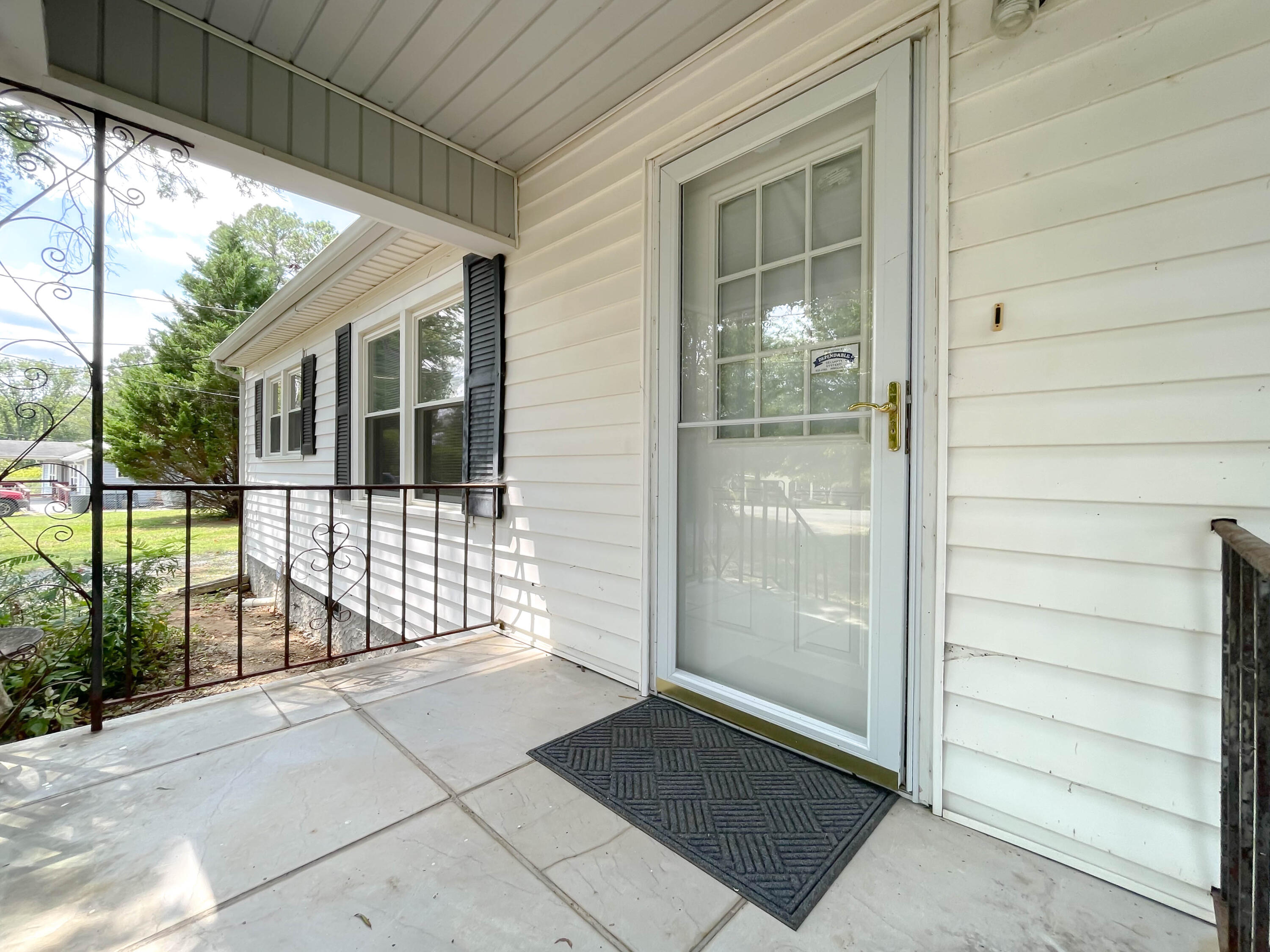 288 John Thompson Road Flintstone, GA 30725 - Photo 11 of 45 Photo Aug 22 2024, 1 24 48 PM