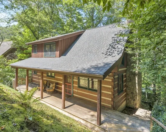 $639,900 | 267 Streamside Lane, Seven Devils, NC 28604