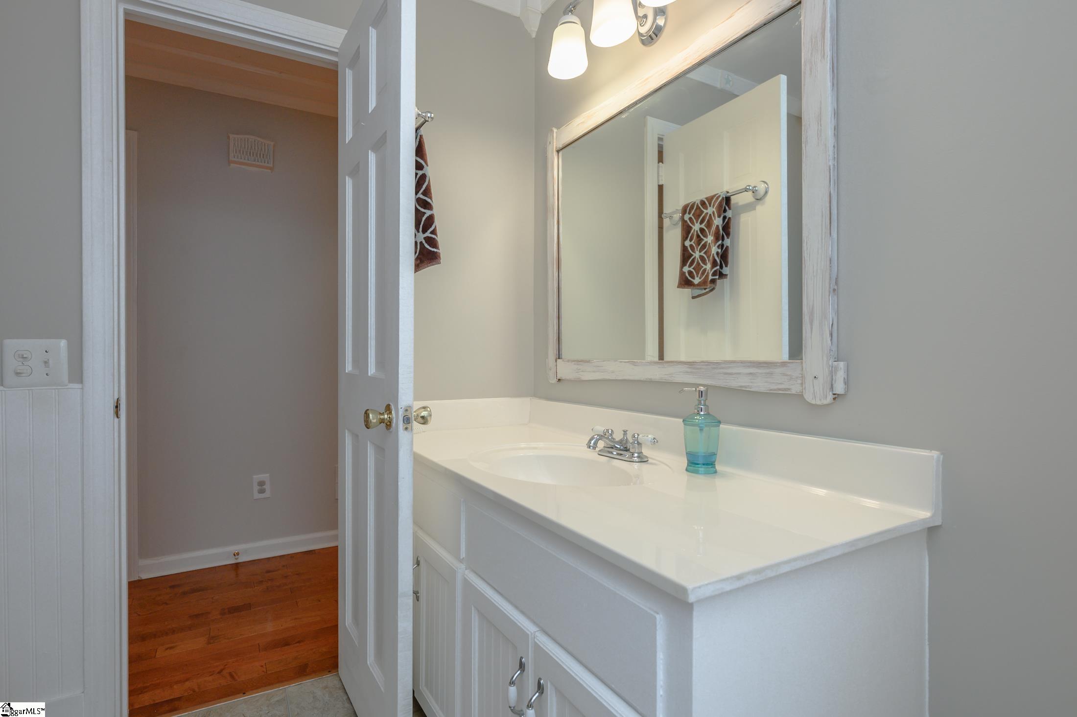 104 Cherokee Road Easley, SC 29642 - Photo 26 of 34