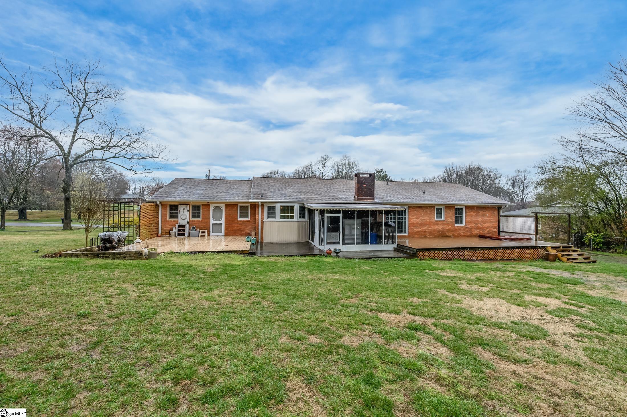 104 Cherokee Road Easley, SC 29642 - Photo 3 of 34