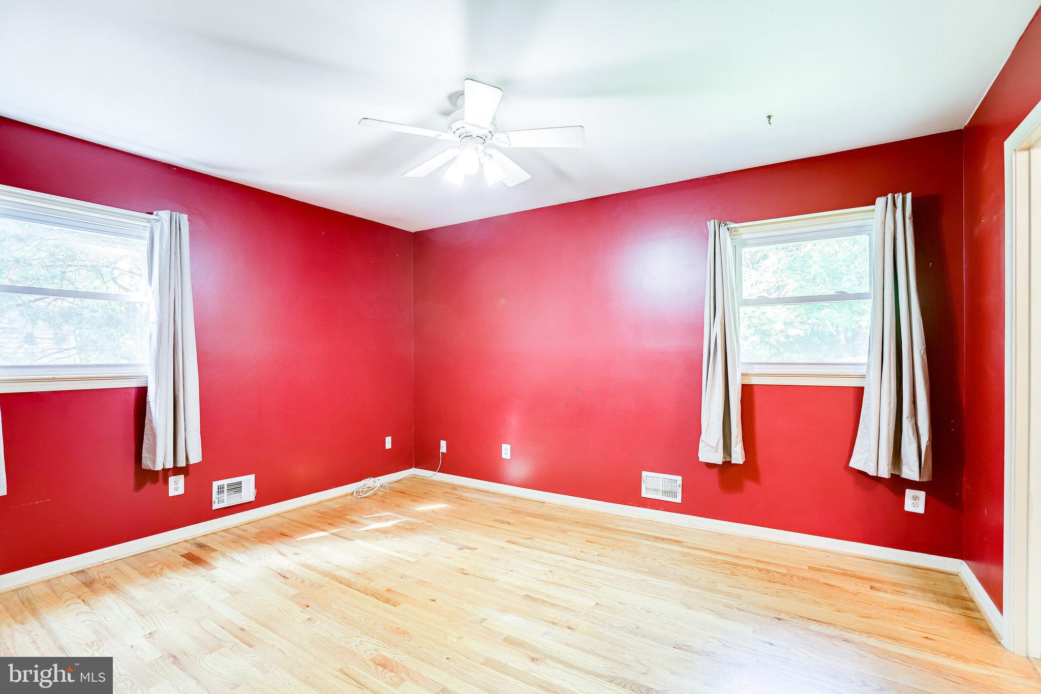 4518 Logmill Road Gainesville, VA 20155 - Photo 19 of 59 Primary Bedroom