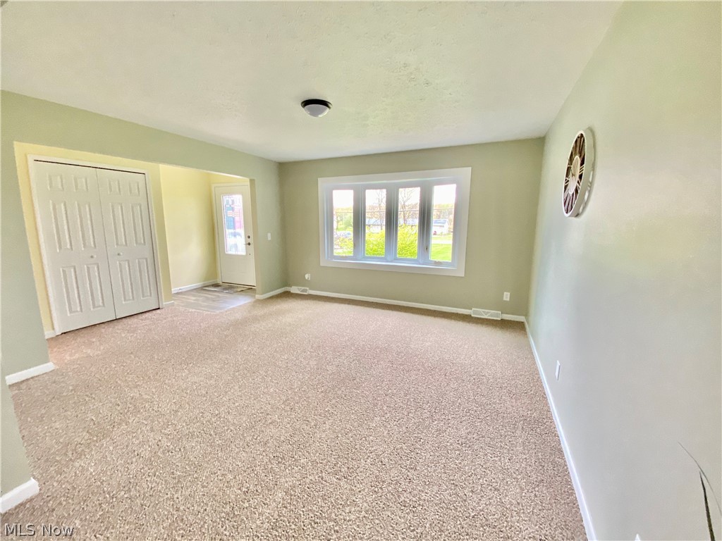 4646 Poe Road Medina, OH 44256 - Photo 5 of 26 Gallery Image 5