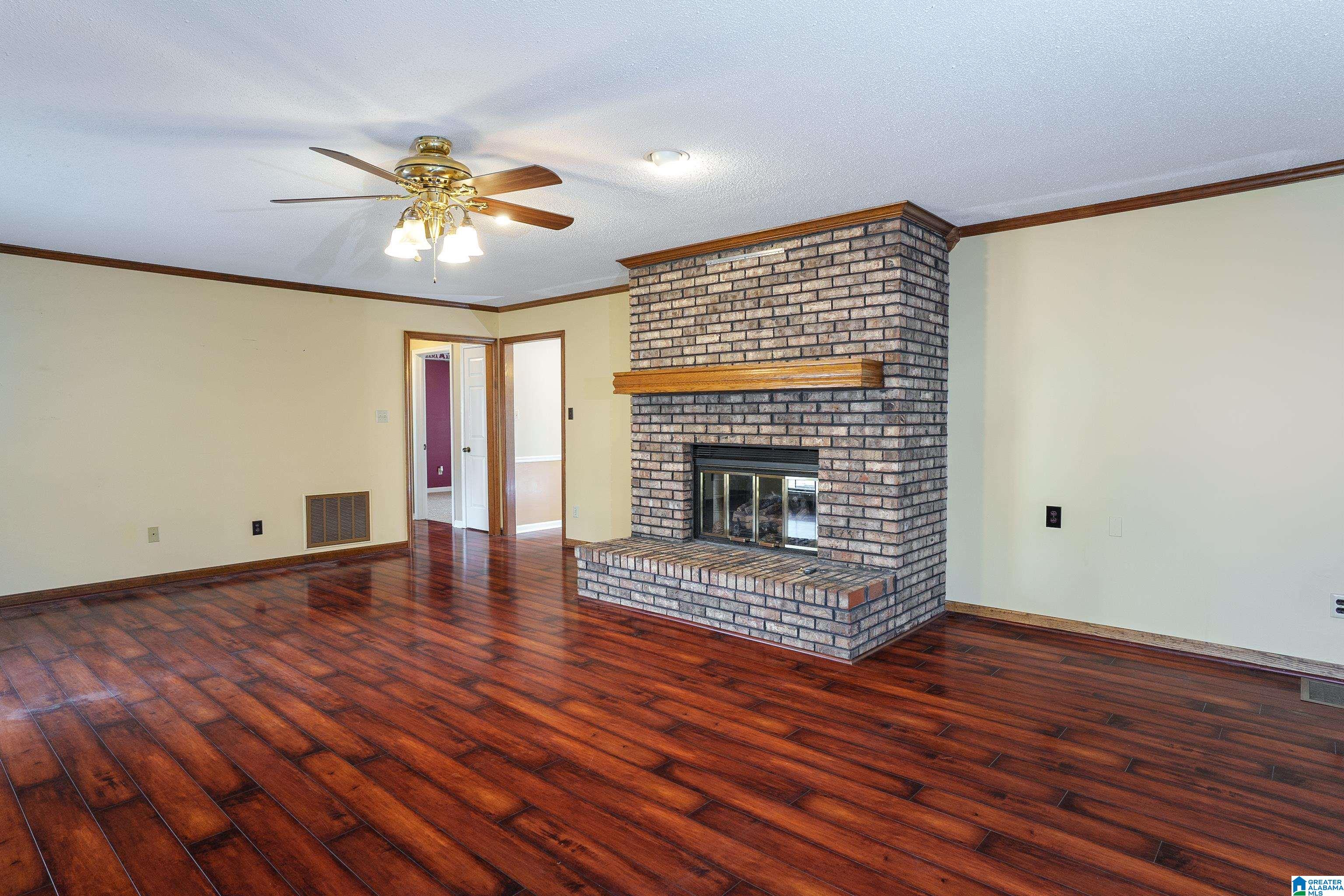 425 10th Way Pleasant Grove, AL 35127 - Photo 7 of 63