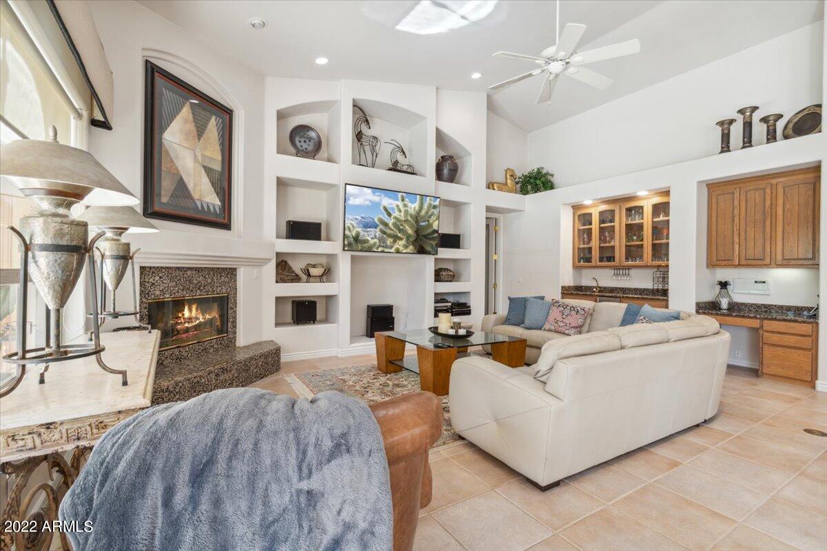 7023 East Doubletree Ranch Road Paradise Valley, AZ 85253 - Photo 5 of 17 32-DSC_3716