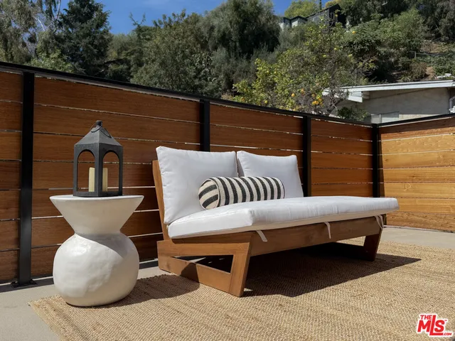 $5,350 | 2218 1/2 Aaron Street, Los Angeles, CA 90026