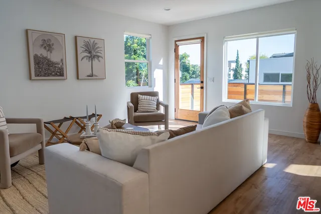 $5,350 | 2218 1/2 Aaron Street, Los Angeles, CA 90026