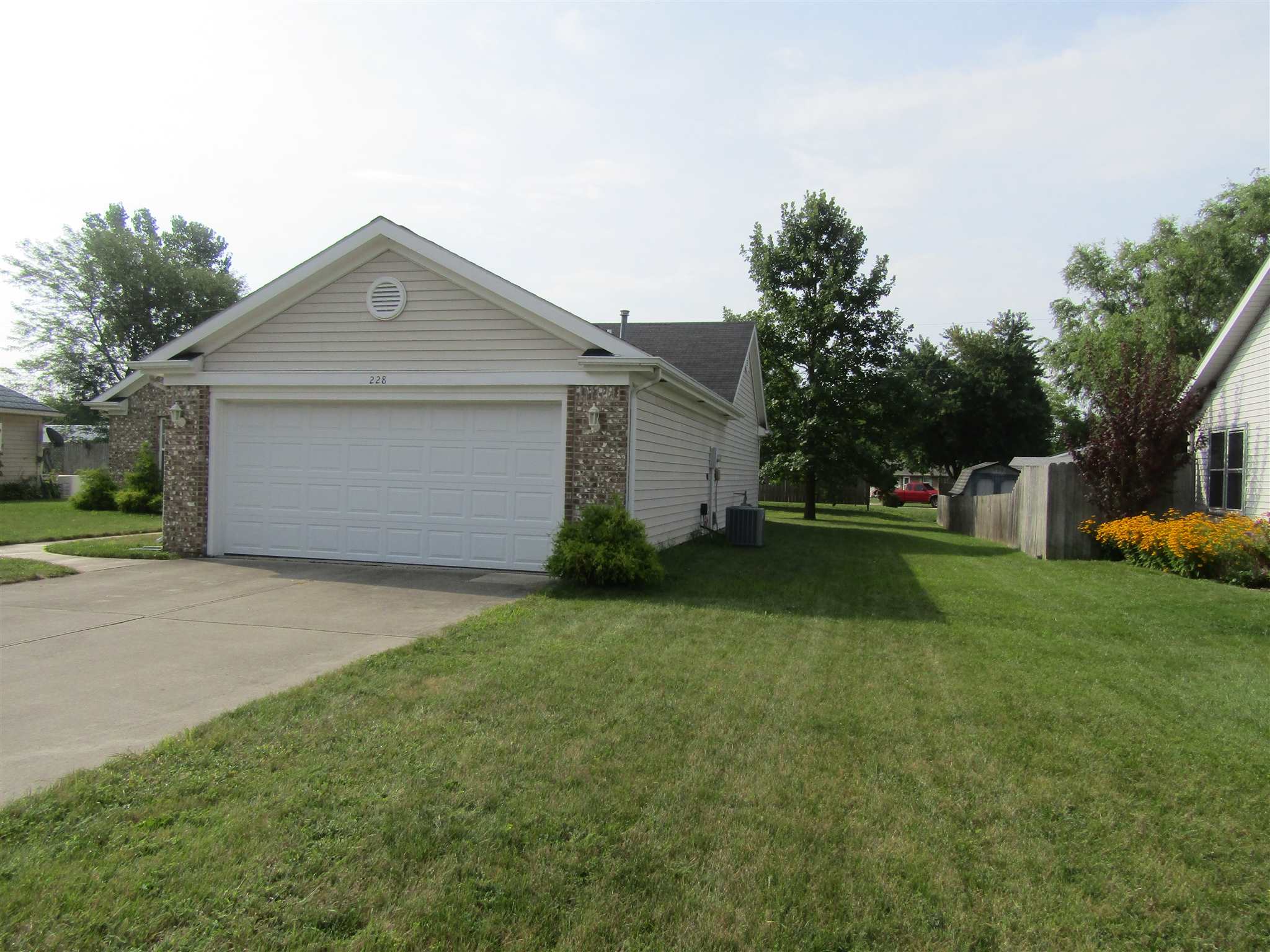 228 Briarwood Trail Decatur, IN 46733 - Photo 2 of 33 Gallery Image 2