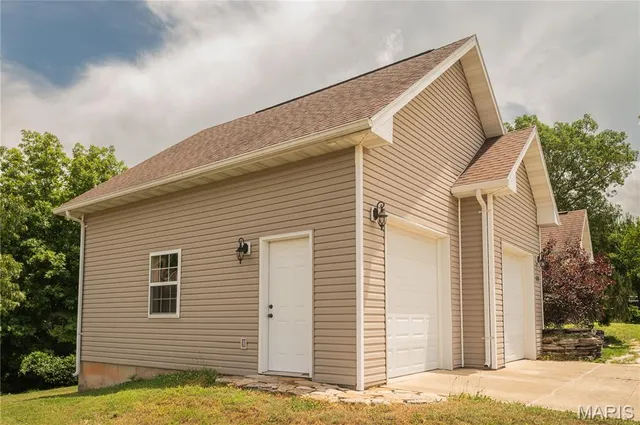 $345,000 | 109 Summit Pass, Waynesville, MO 65583
