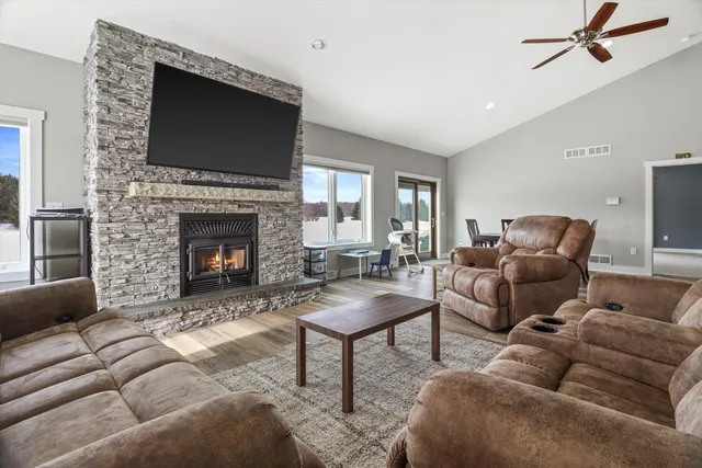 $725,000 | W399-s10935 Connor Drive, Eagle, WI 53119