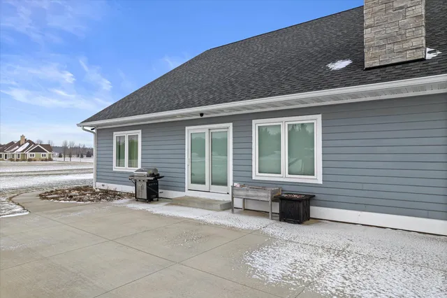 $725,000 | W399-s10935 Connor Drive, Eagle, WI 53119