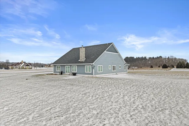 $725,000 | W399-s10935 Connor Drive, Eagle, WI 53119