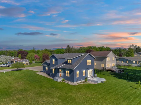 $419,000 | 100 Vine Street, Cadillac, MI 49601