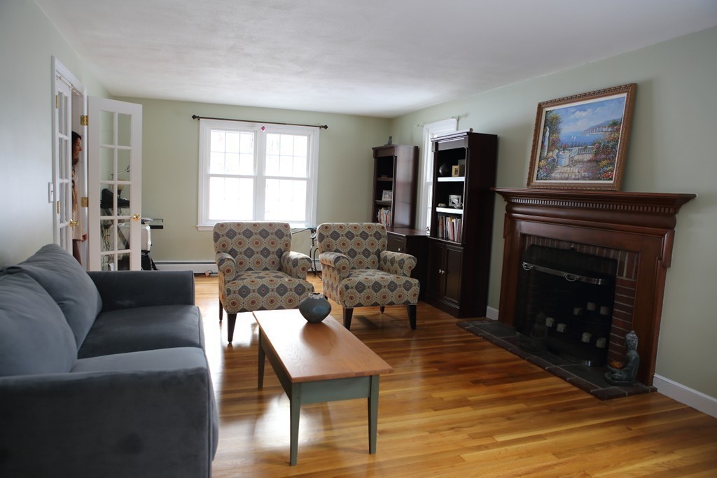 409 North Road Sudbury, MA 01776 - Photo 3 of 17 Gallery Image 3