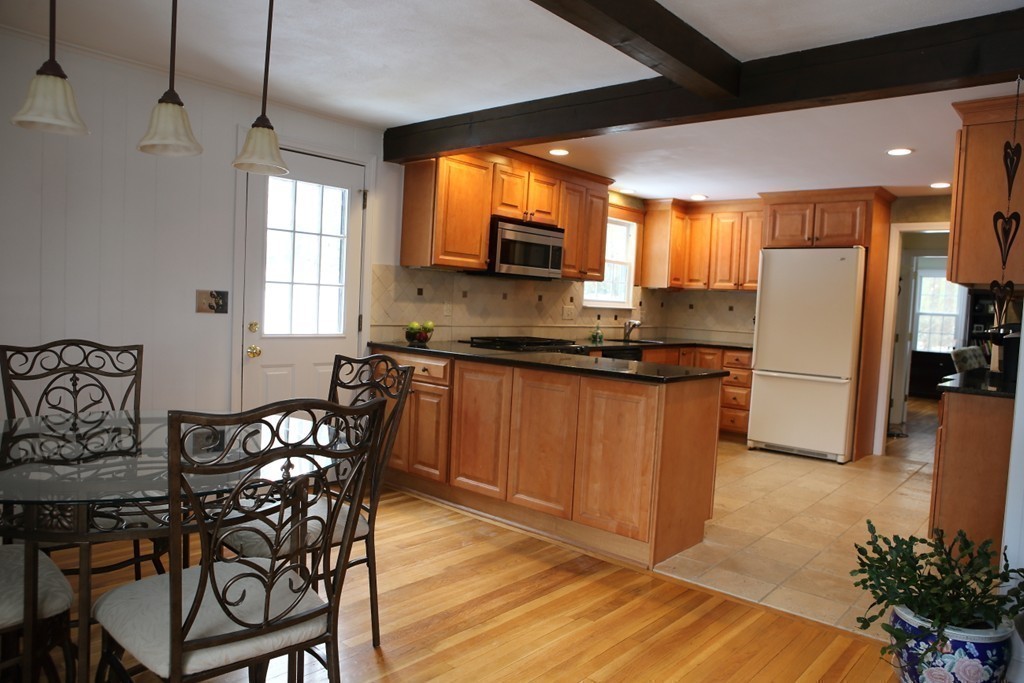 409 North Road Sudbury, MA 01776 - Photo 4 of 17 Gallery Image 4