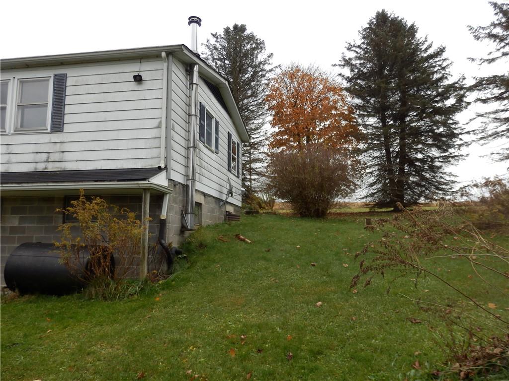 684 Stutzmantown Road Friedens, PA 15541 - Photo 3 of 16 Gallery Image 3
