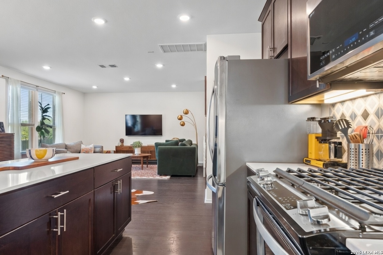 6809 Ellsworth Walk Austin, TX 78724 - Photo 7 of 37