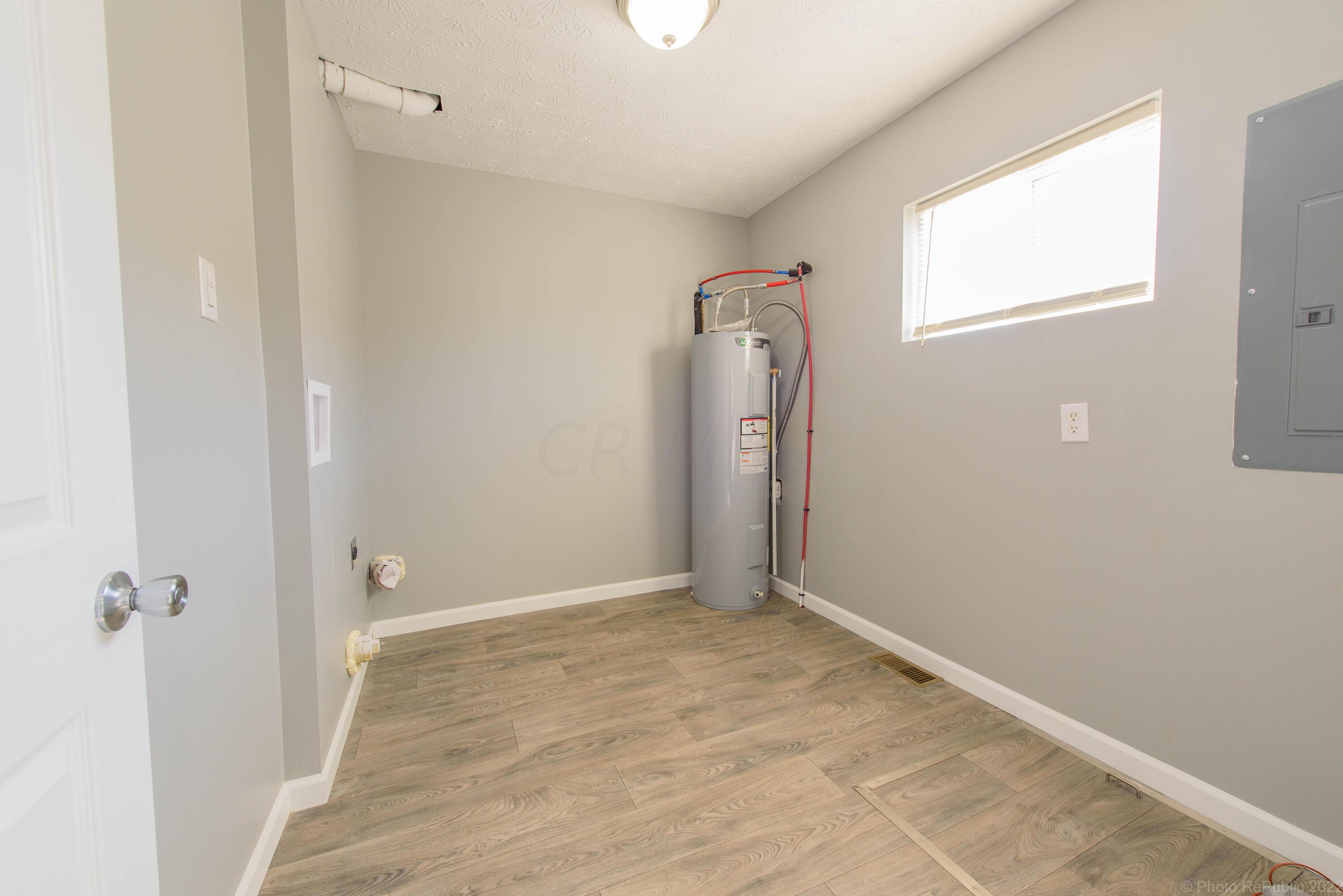 1077 Rumsey Road Columbus, OH 43207 - Photo 10 of 34 Utility Room