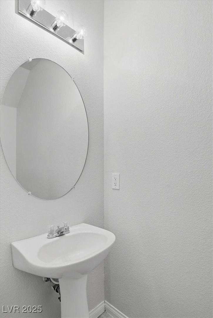 8427 Quarentina Avenue Las Vegas, NV 89149 - Photo 11 of 28