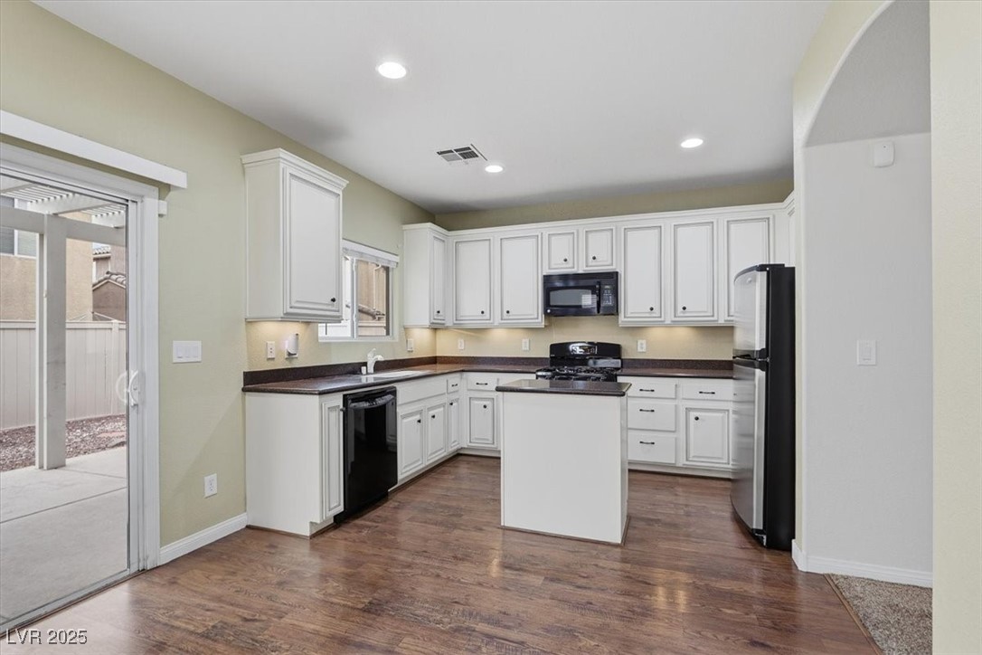 8427 Quarentina Avenue Las Vegas, NV 89149 - Photo 5 of 28