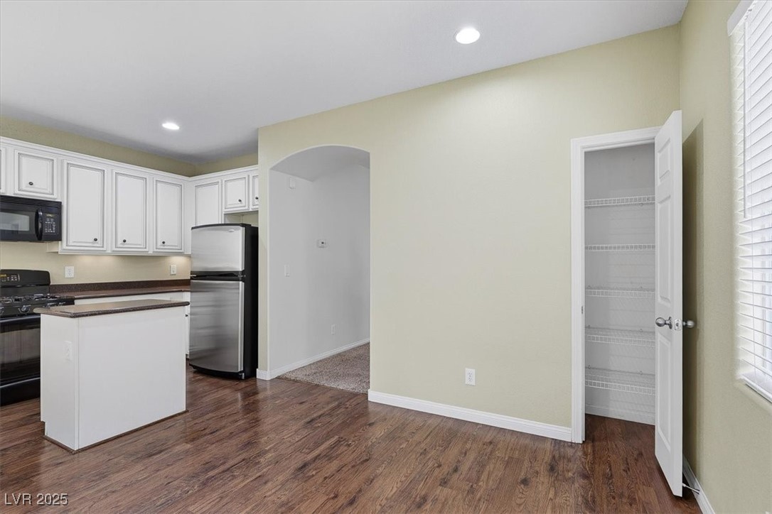 8427 Quarentina Avenue Las Vegas, NV 89149 - Photo 6 of 28