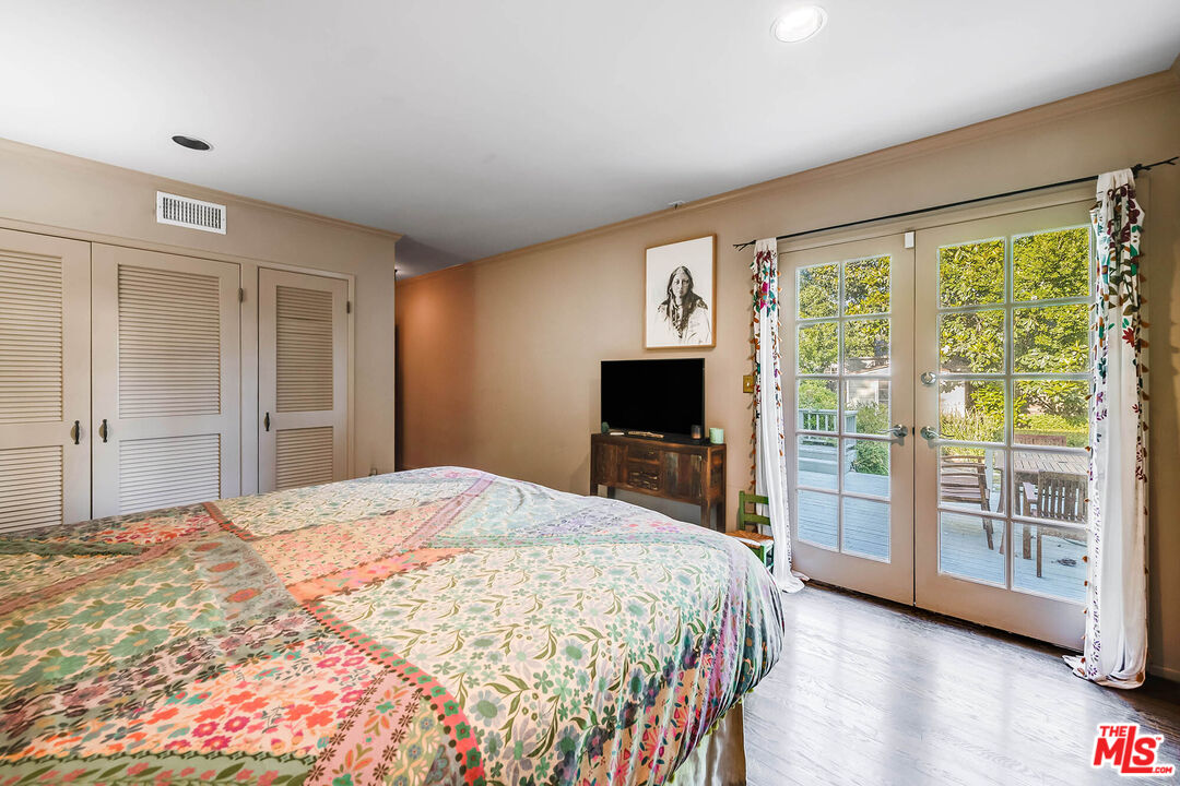 11146 Valley Spring Lane Studio City, CA 91602 - Photo 28 of 58