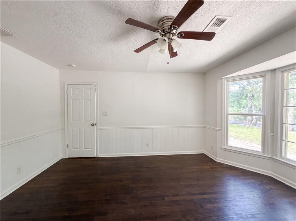 1825 Northeast Bren Mar Road Lee's Summit, MO 64086 - Photo 4 of 16