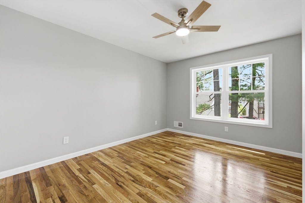 30 Goldenrod Street Springfield, MA 01109 - Photo 29 of 38
