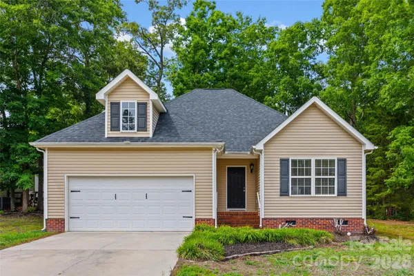 $315,000 | 509 Kittiewake Lane, Clover, SC 29710