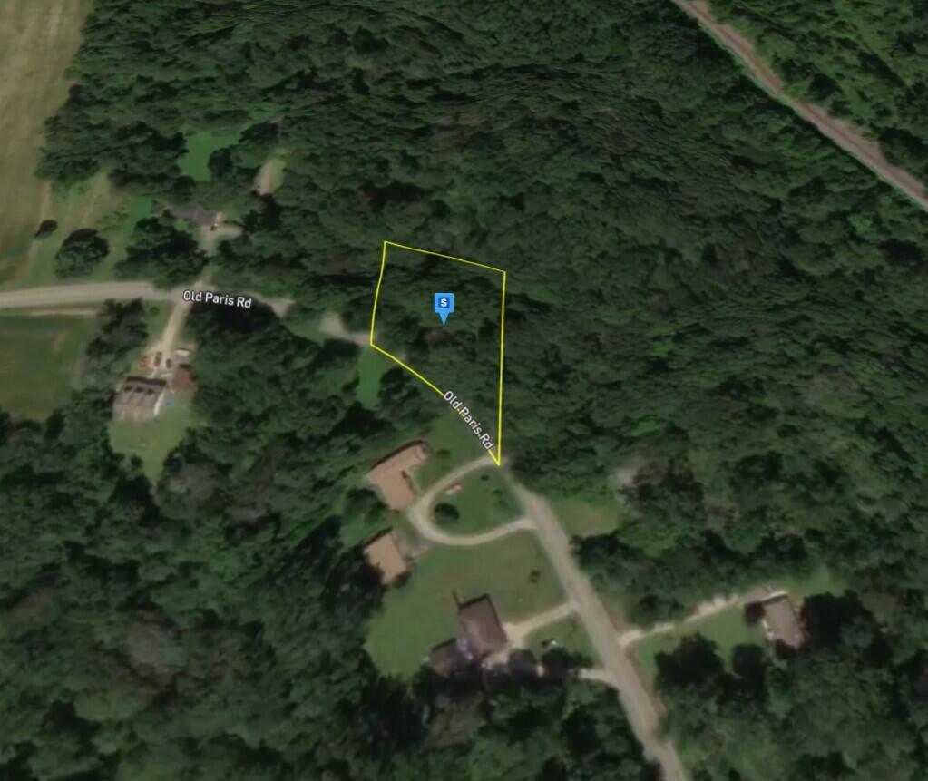 3625 Old Paris Road West Terre Haute, IN 47885 - Photo 3 of 5 a view of a yard