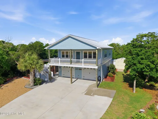 $1,174,900 | 108 Dorothy Court, Emerald Isle, NC 28594