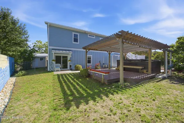 $1,174,900 | 108 Dorothy Court, Emerald Isle, NC 28594