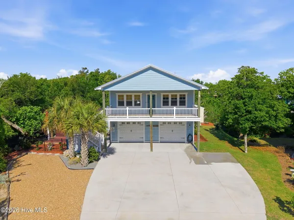 $1,174,900 | 108 Dorothy Court, Emerald Isle, NC 28594