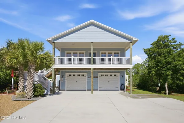$1,174,900 | 108 Dorothy Court, Emerald Isle, NC 28594